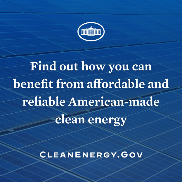 Plakat mit einem blauen Kreis-Logo, das einen weißen Stern und weißen Text enthält, der 'Erfahren Sie, wie Sie von erschwinglicher und zuverlässiger amerikanischer Made Clean Energy profitieren können', auf einem hellblauen Hintergrund.