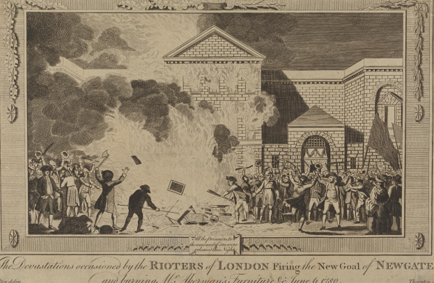 Eine Gruppe von Menschen steht vor einem brennenden Gebäude, Rauch steigt in den Himmel, mit Text unten: "Die Verwüstungen durch die Londoner Aufständischen beim Brand des neuen Gefängnisses von Newgate."